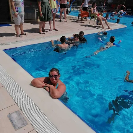 מלון Line קונאקלי